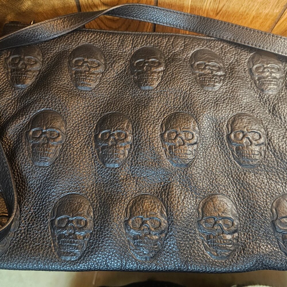 Leather skeleton 💀  crossbody